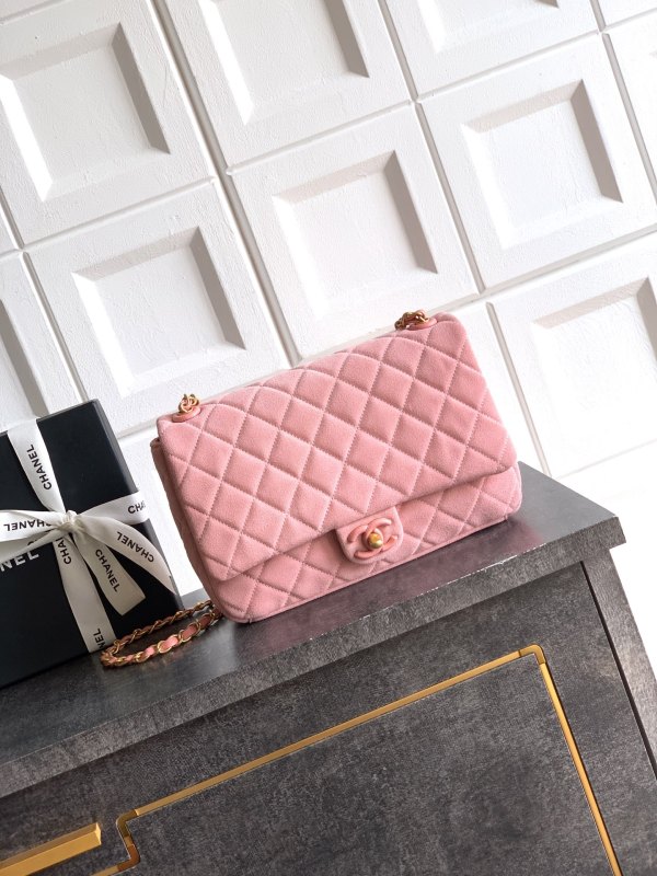 26C Classic Flap Bag in Suede “18x26x7cm”-037 =