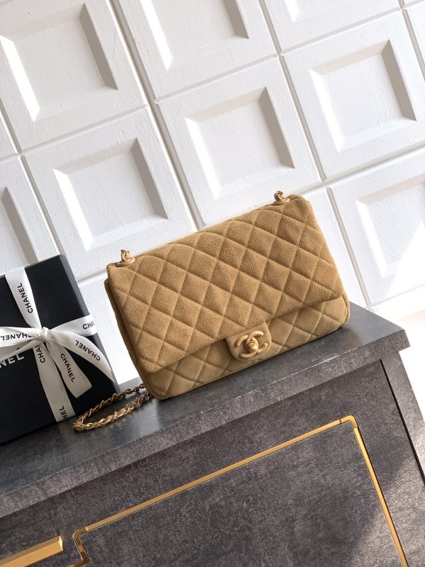 26C Classic Flap Bag in Suede “18x26x7cm”-037 =