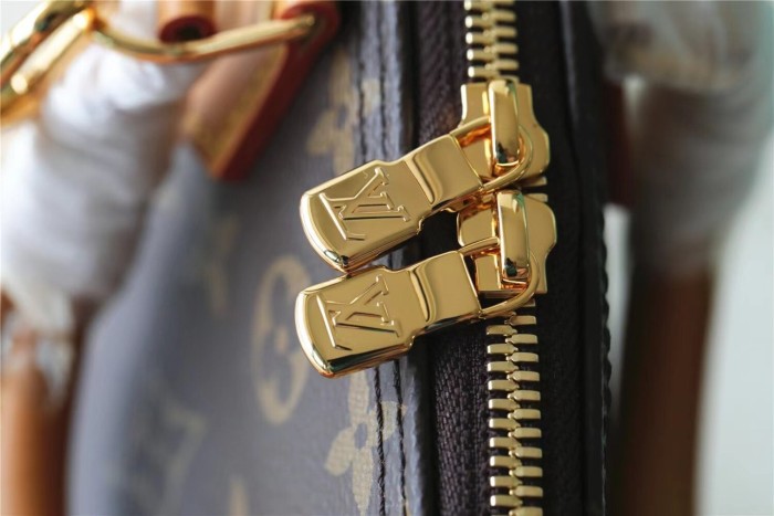 Nano Alma Shoulder Bag “18*12*8CM” 094