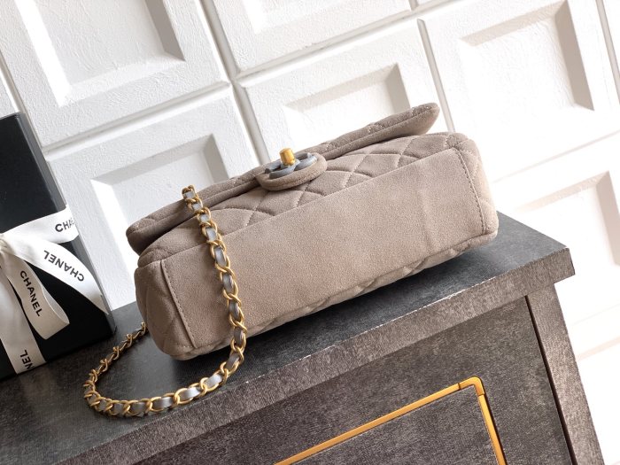 26C Classic Flap Bag in Suede “18x26x7cm”-037 =