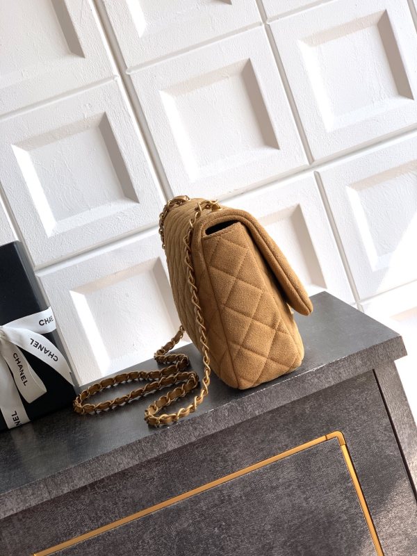 26C Classic Flap Bag in Suede “18x26x7cm”-037 =