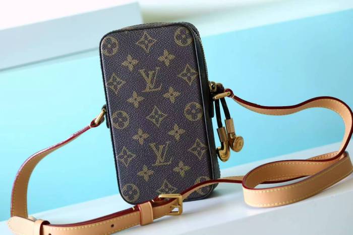 Music Player Wearable Wallet “18.5*10*4.5CM” 055