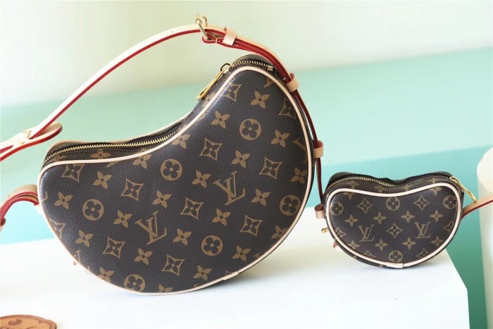MM Croissant Hobo Bag “25*15*5CM” 025