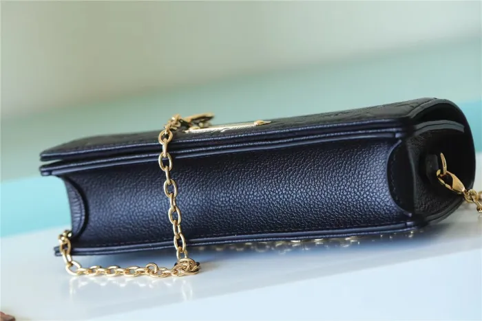 Lily Wallet On Chain Bag “22*15*5.5CM” 094