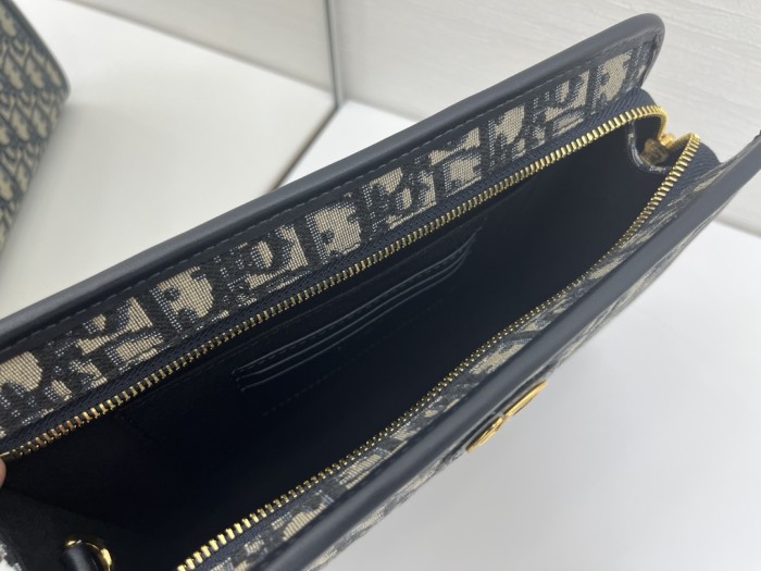 30 Montaigne “26×19.5×7cm”-004=