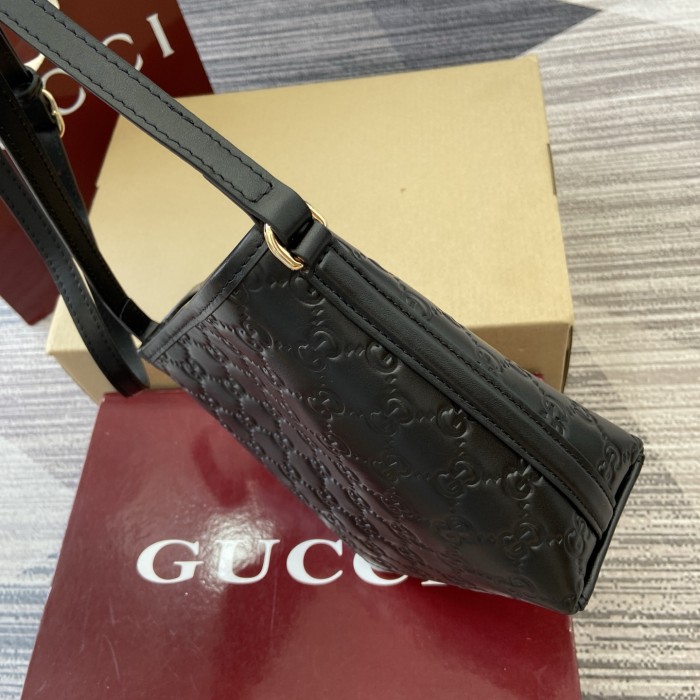 Mini GG Emblem Bucket Bag “18*15*8CM” 084