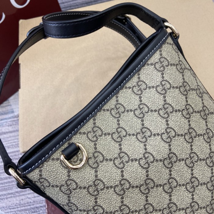 Mini GG Emblem Bucket Bag “18*15*8CM” 044