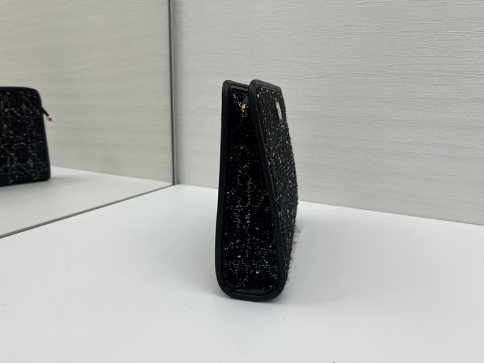 30 Montaigne “26×19.5×7cm”-004=