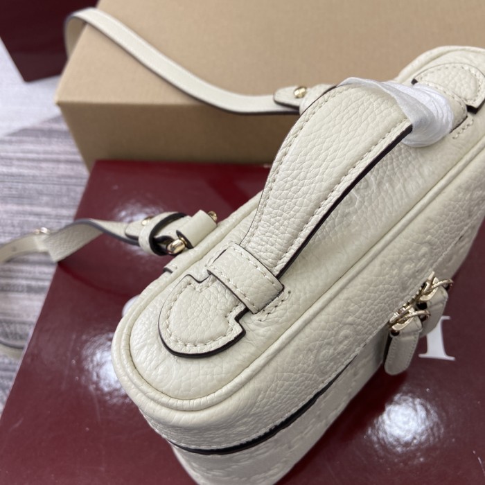 BB GG Emblem Vanity Bag “20.5*12*5CM” 005