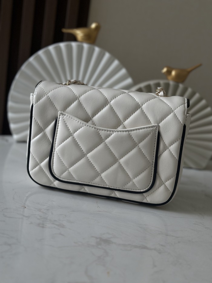 Small Flap Bag with Contrasting Trim “13.5x19.5x7cm”-057 =AS5151