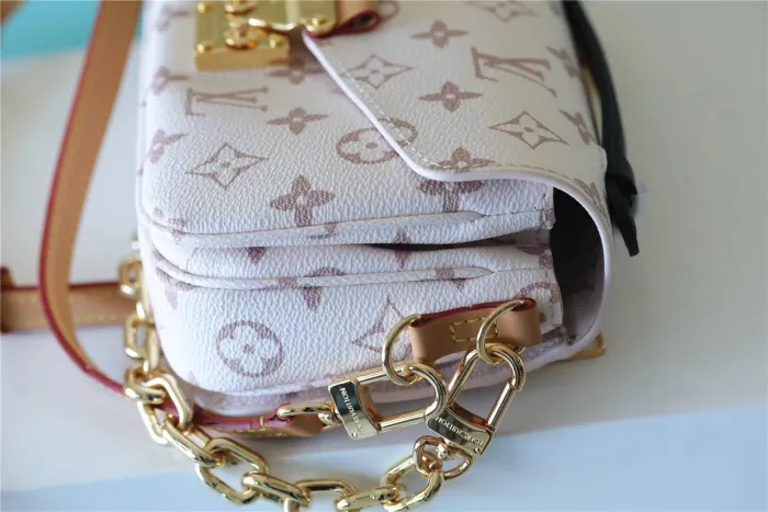 PM Pochette Metis East West “21.5*13.5*6CM” 055