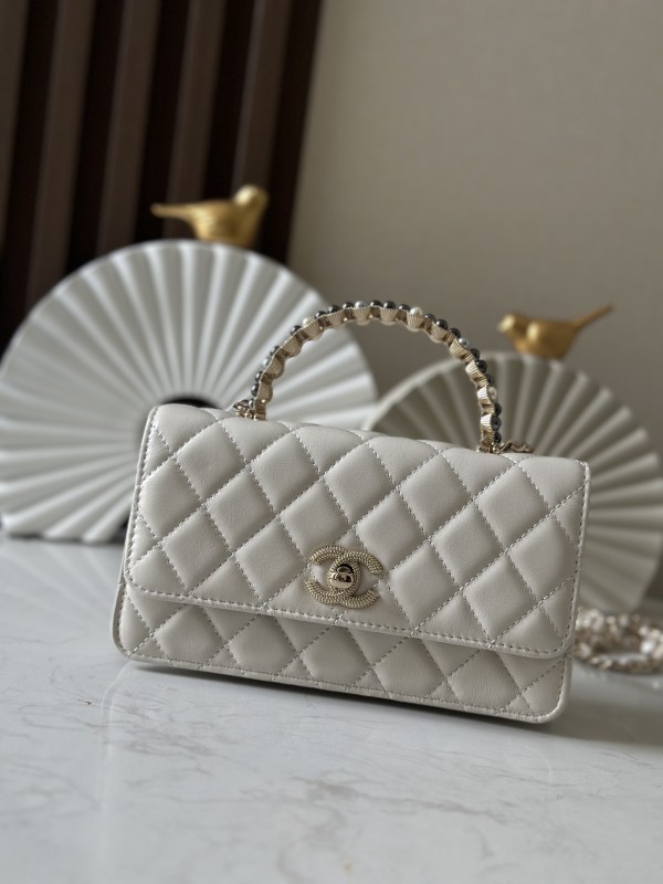 24P Wallet On Chain with Pearl Handle “19.2x12.3x3.5cm” -006 =AP3580