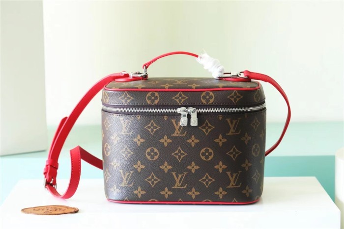 BB Nice Toiletry Bag “24*18*14.5CM” 035