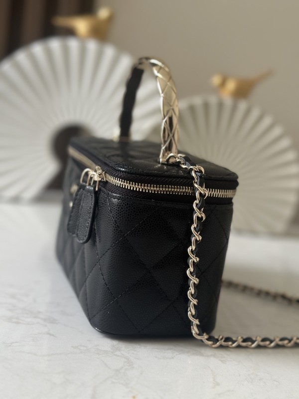 25S Vanity Case with Twisted Metal Handle “17x9.5x8cm” -006 =AP4275