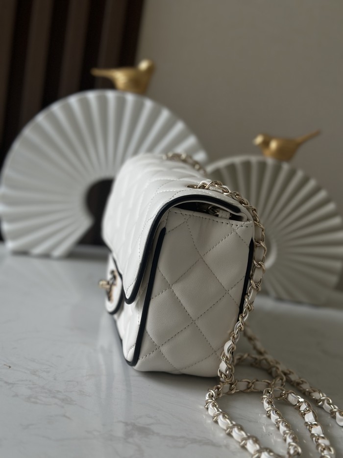 Small Flap Bag with Contrasting Trim “13.5x19.5x7cm”-057 =AS5151