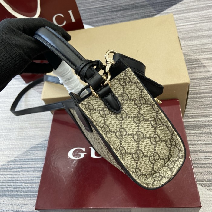 PM Padlock Hobo Bag “20*13.5*8CM” 055