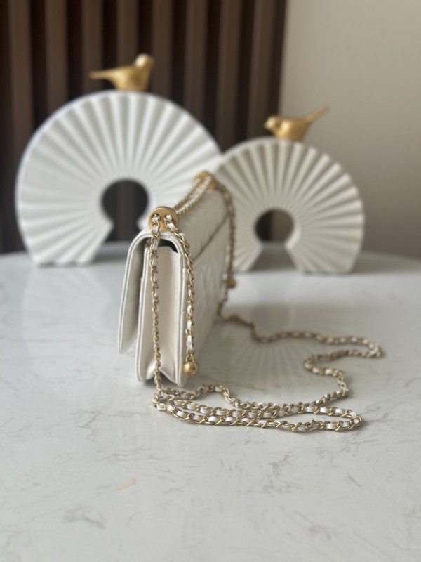 Wallet On Chain with Double Pearl Ball Chain “19.2x12.3x3.5cm” -036 =AP3580