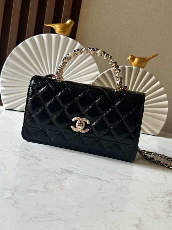 24P Wallet On Chain with Pearl Handle “19.2x12.3x3.5cm” -006 =AP3580