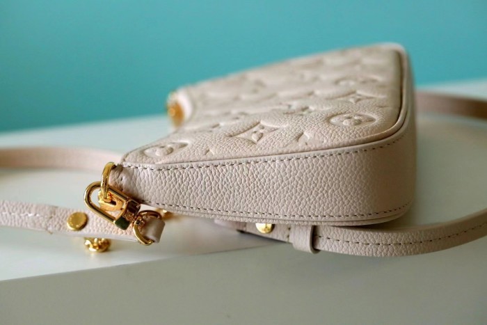 Easy Pouch Crossbody Bag “19*11.5*3CM” 065