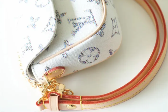 Wallet On Chain lvy “23.5*12*4.3CM” 054