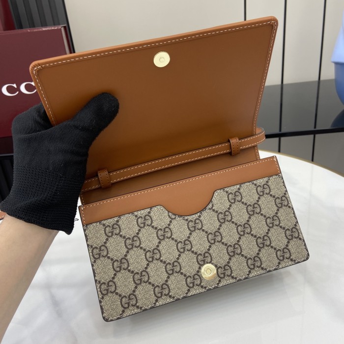 BB GG Emblem Wallet On Chain “20*12.5*5CM” 033