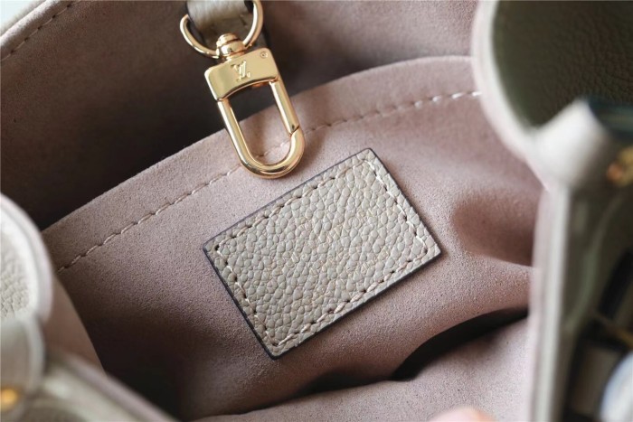 BB Onthego Tote “18*15*8.5CM” 016