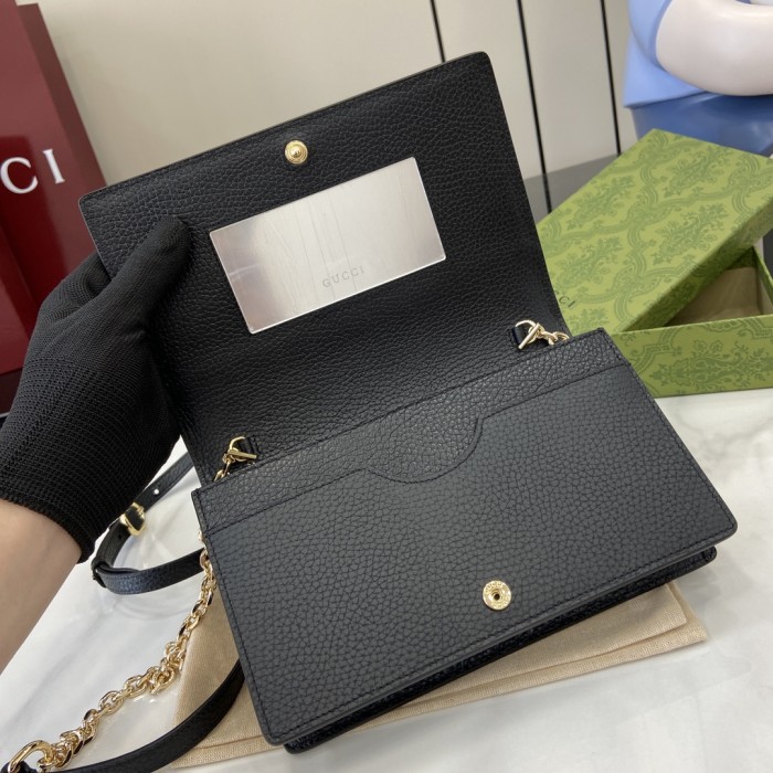 BB GG Emblem Wallet On Chain “20*12.5*4.5CM” 043