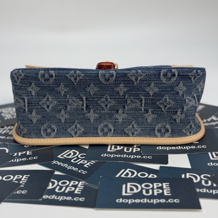 Diane Crossbady Bag “24*15*9CM” 056