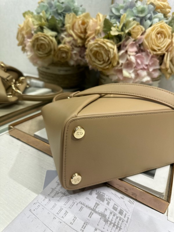 SS26 “28*10*22cm”-008=