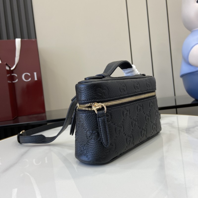 BB GG Emblem Vanity Bag “20.5*12*5CM” 005