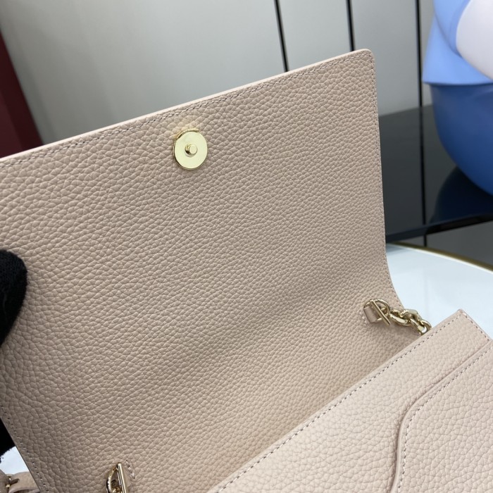 BB GG Emblem Wallet On Chain “20*12.5*4.5CM” 043