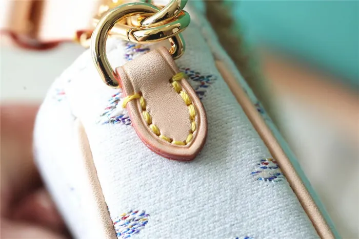 Wallet On Chain lvy “23.5*12*4.3CM” 054
