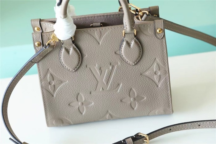 BB Onthego Tote “18*15*8.5CM” 016