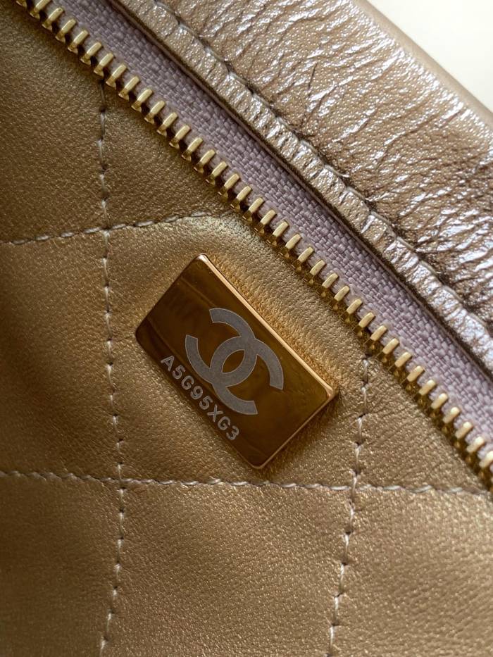 24K Clutch with Chain “24.5x16x2.5cm” -005 =