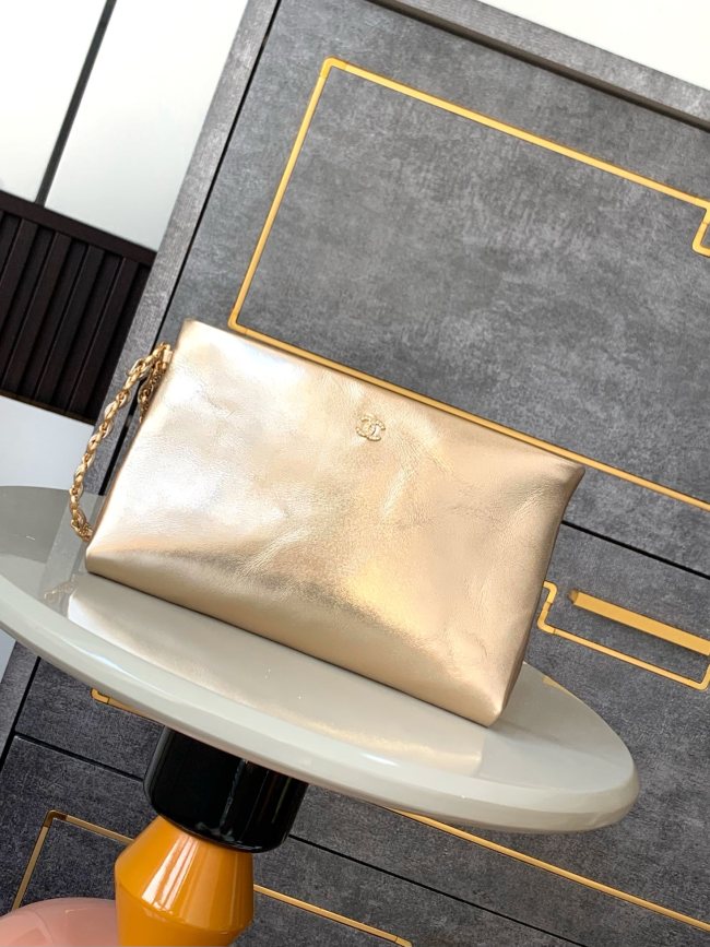 24K Clutch with Chain “24.5x16x2.5cm” -005 =