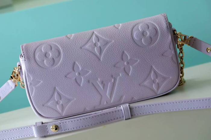 Wallet On Chain lvy “23.5*12*4.3CM” 056