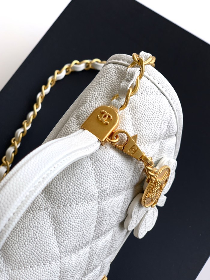 25B Postman Bag with Clover Charm “25x16.5x8.5cm” -008 =AS4860