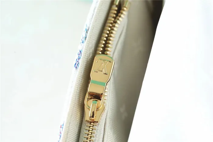 Wallet On Chain lvy “23.5*12*4.3CM” 054