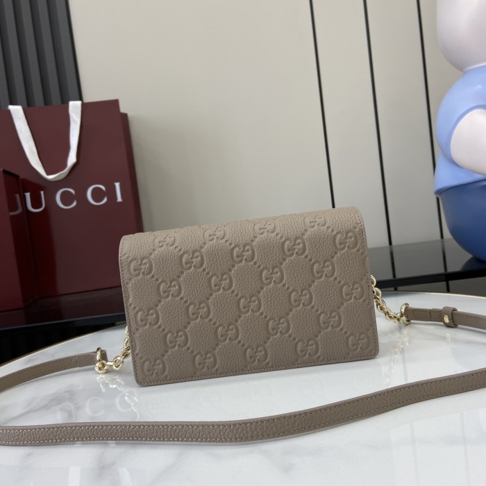 BB GG Emblem Wallet On Chain “20*12.5*4.5CM” 043