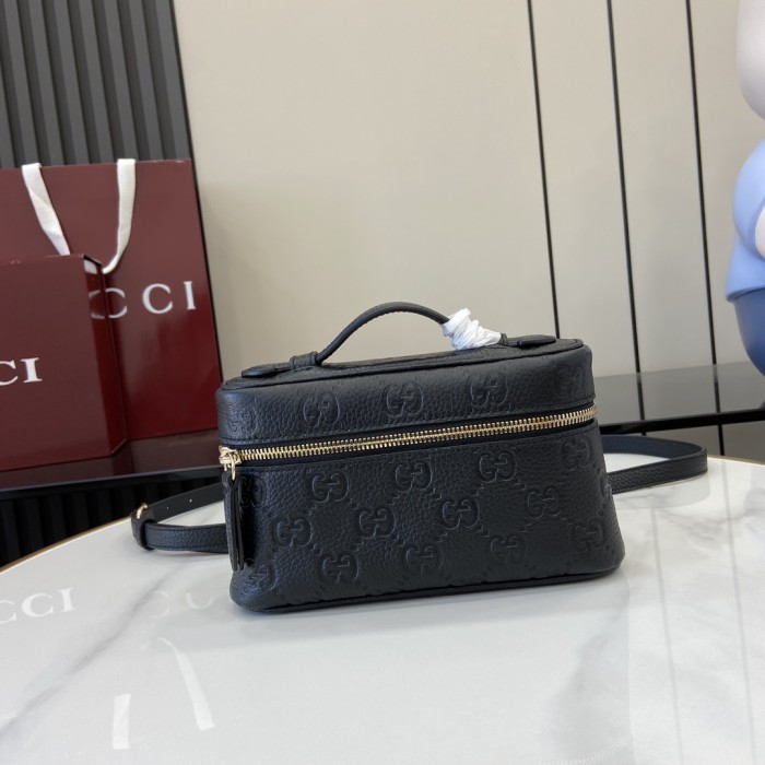BB GG Emblem Vanity Bag “20.5*12*5CM” 005