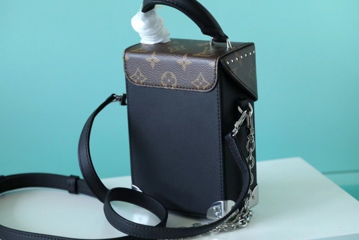 The Camera Box Shoulder Bag “16*13*7.5CM” 085