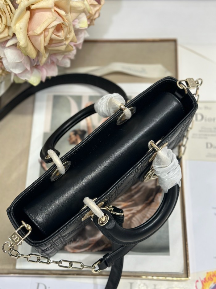 Lady D-Joy “26 x 13.5 x 5 cm”-077=