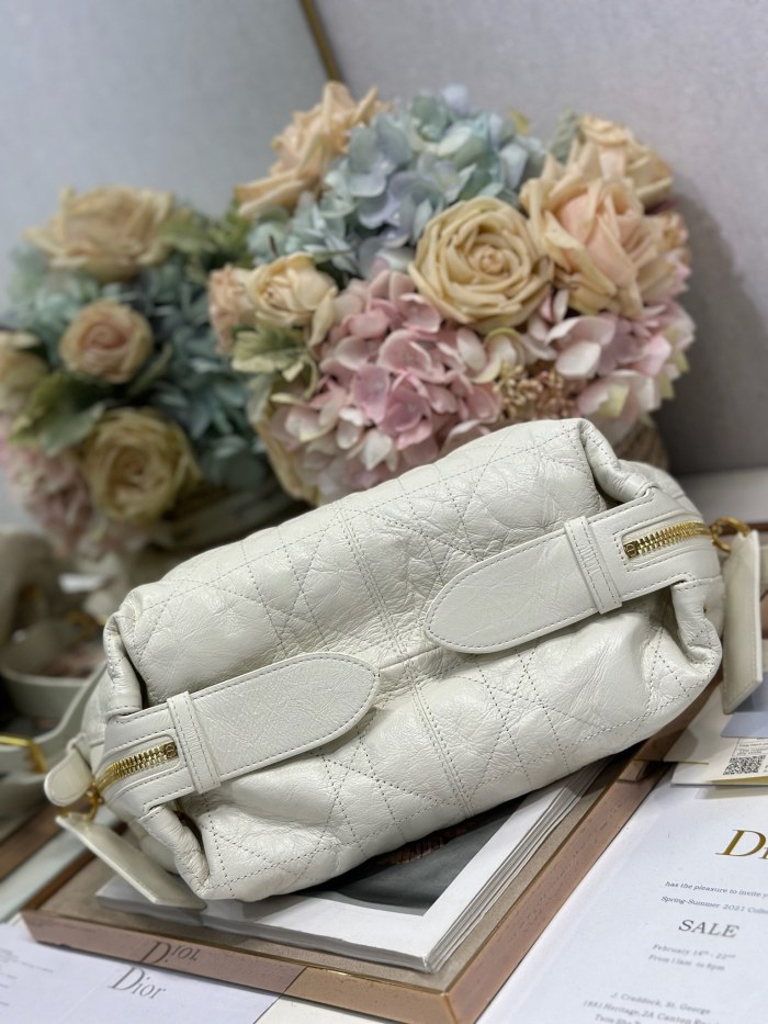 D-Journey “25.5 x 14.5 x 14cm”-057=
