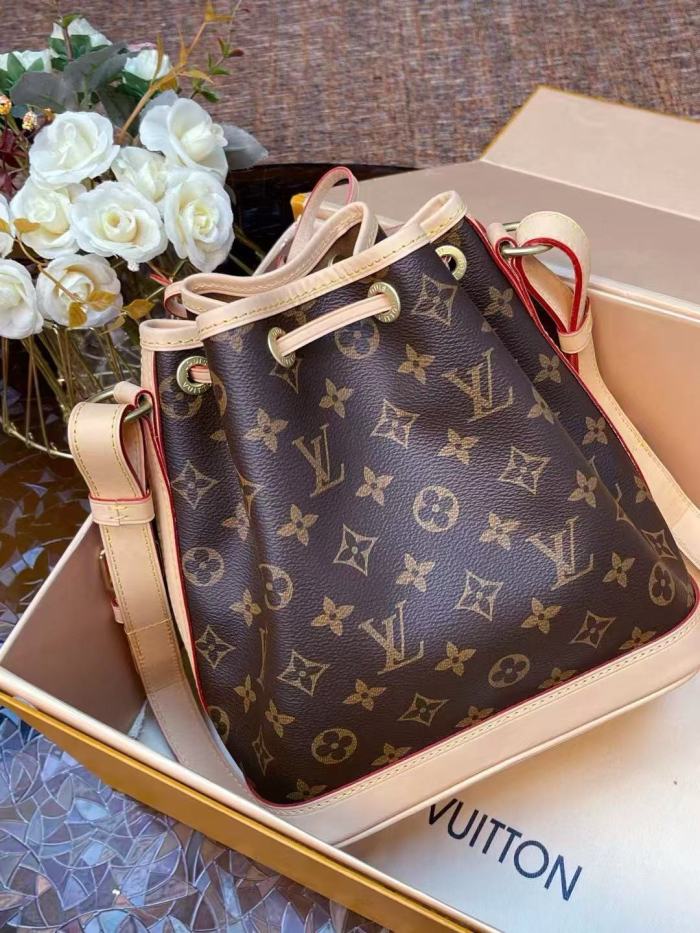 Petit Noe Bucket bag “27*27*21CM” 035