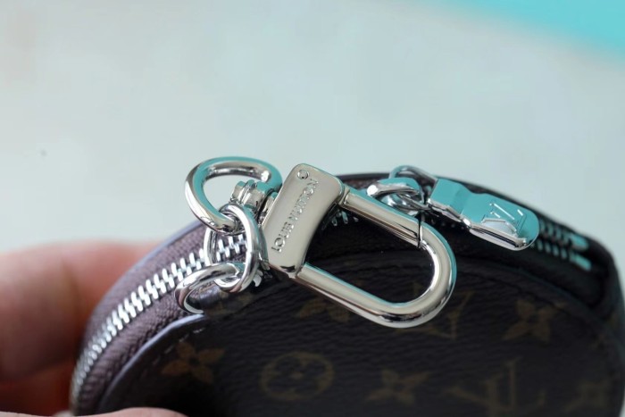 BB Atlantis Crossbody Bag “17*17*7CM”  095