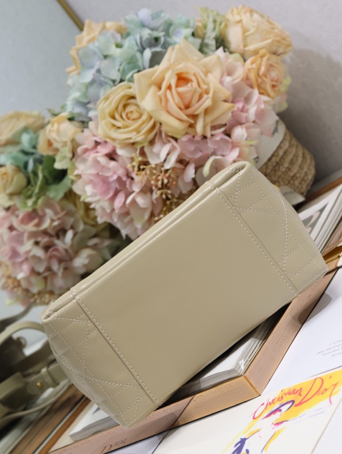  Signature Bucket “21×19×11cm”-057=