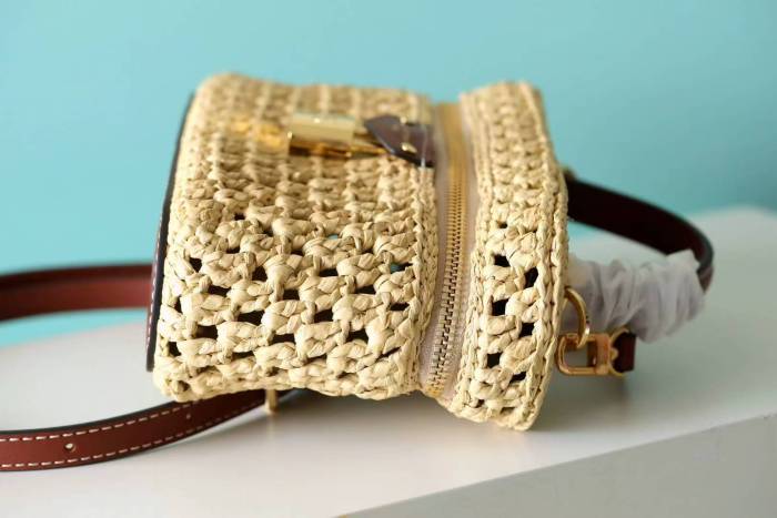 Vanity Chain Pouch “19*11.5*6.5CM” 036