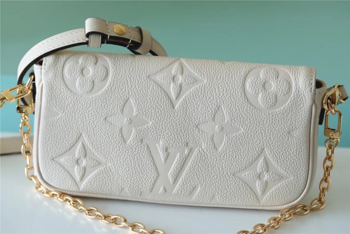 Wallet On Chain lvy “23.5*12*4.3CM” 056