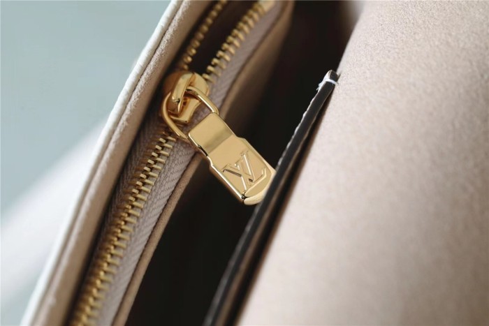 Wallet On Chain lvy “23.5*12*4.3CM” 056