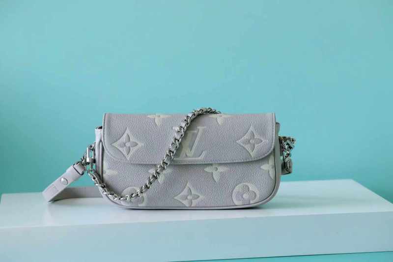 Wallet On Chain lvy “23.5*12*4.3CM” 056